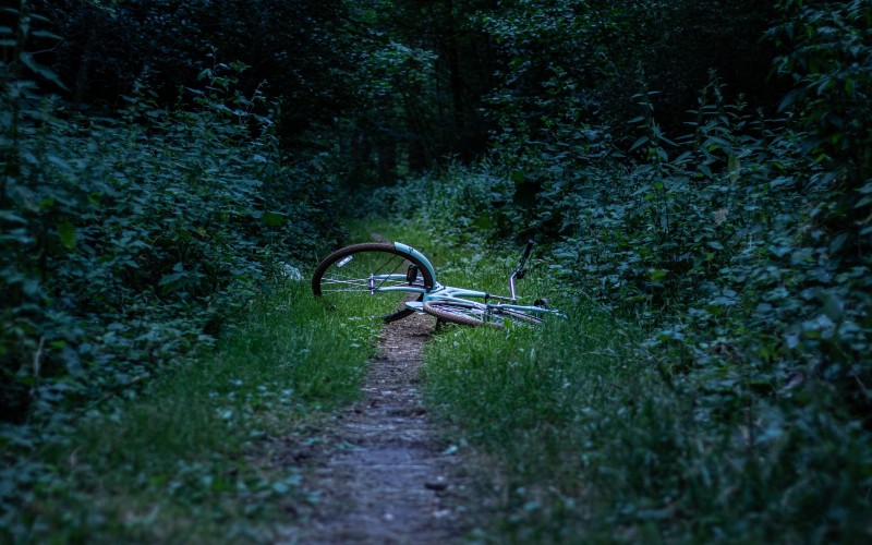 Foto bicicleta abandonada